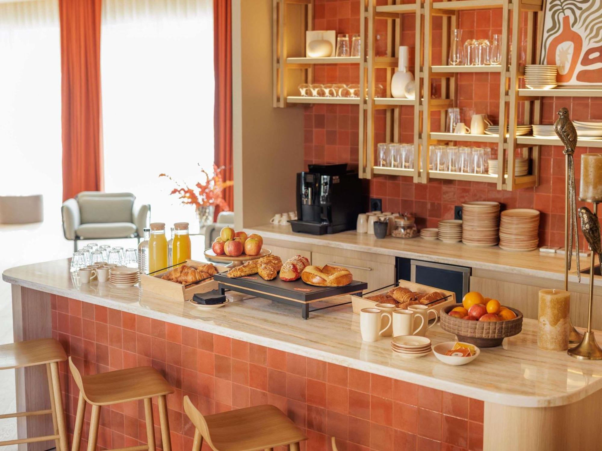 Mercure Valence Валанс Екстериор снимка